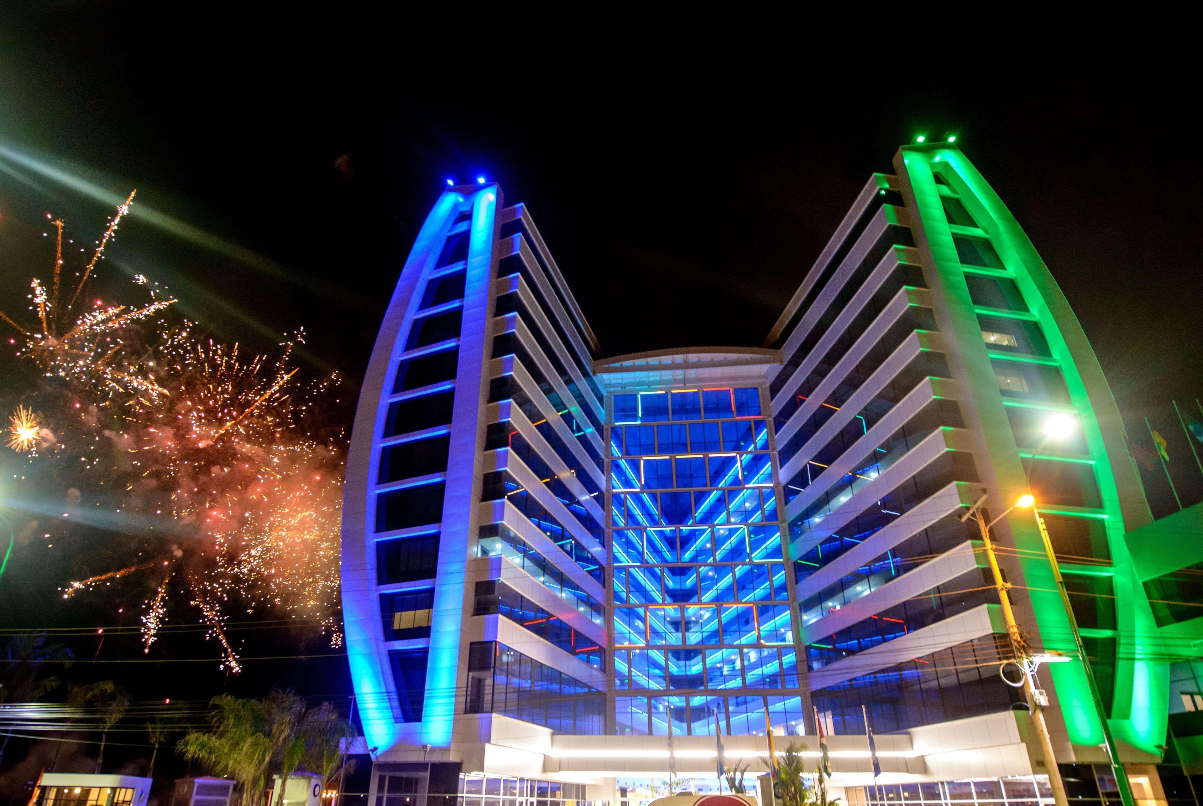 Wyndham Manta Sail Plaza Hotel&Convention Center Exterior foto